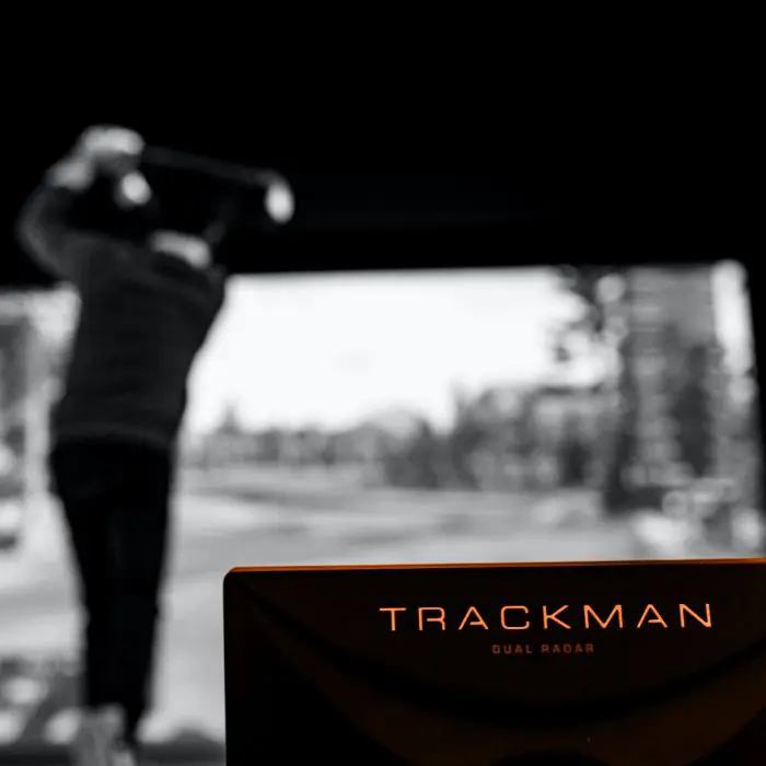 Das Dual-Radar-System von Trackman liefert ein präzises und reales Feedback deiner Schläge